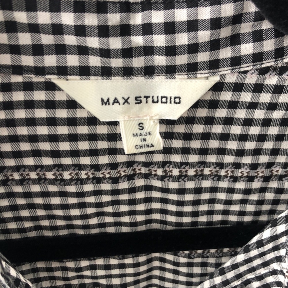 Max Studio Classic Gingham Button Down Size S - image 2